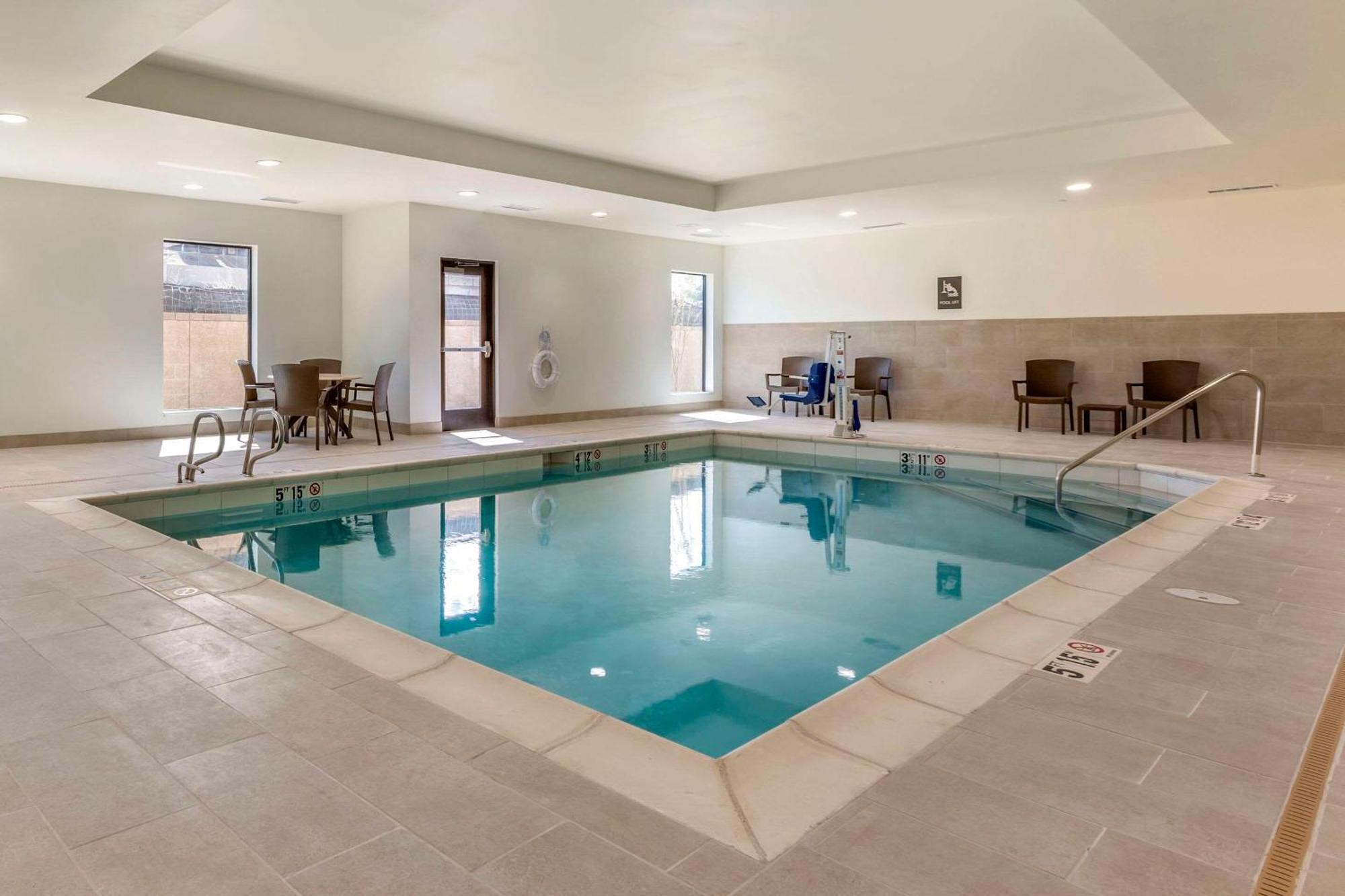 Comfort Suites Albuquerque Airport Ngoại thất bức ảnh