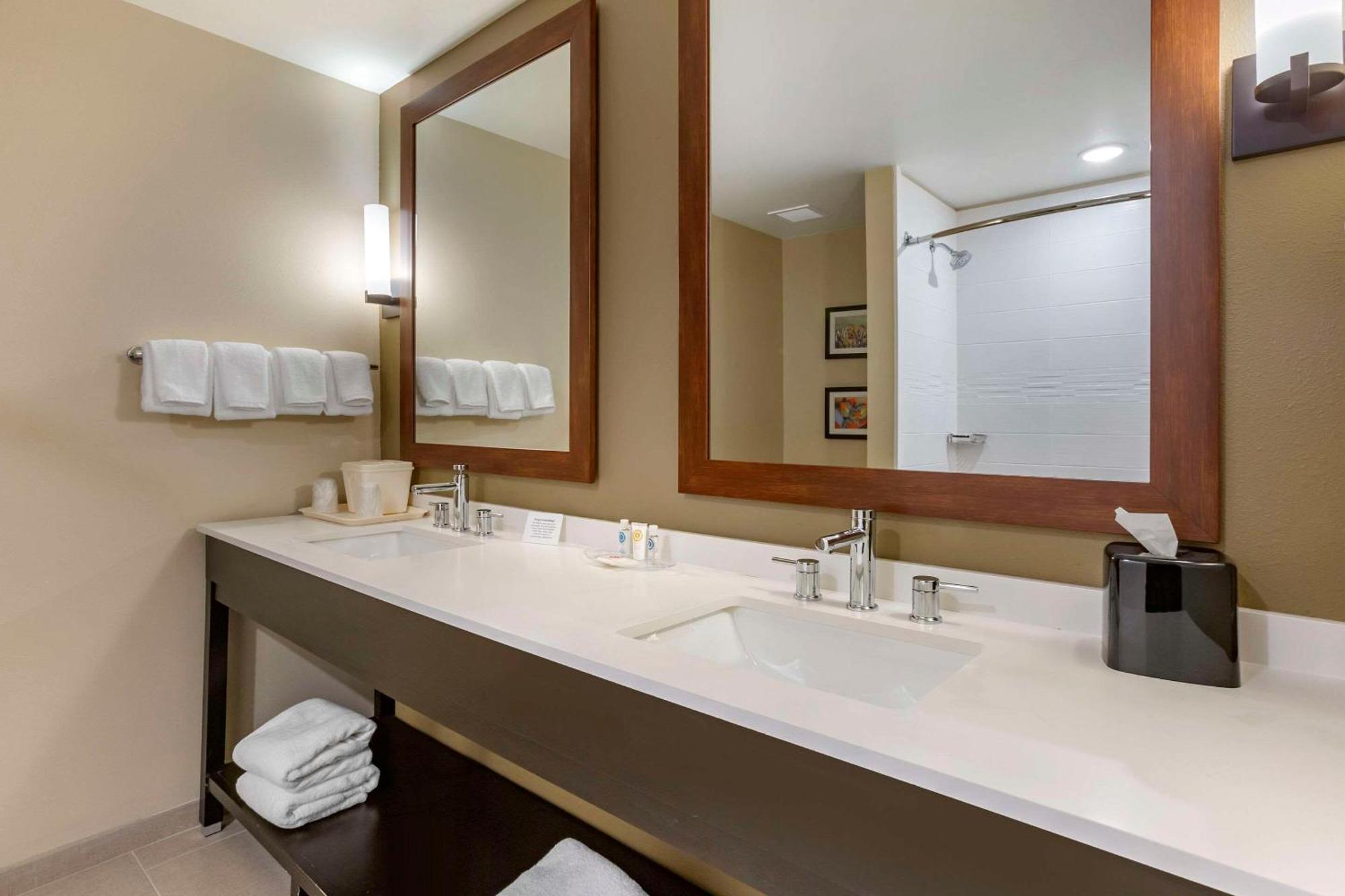 Comfort Suites Albuquerque Airport Ngoại thất bức ảnh